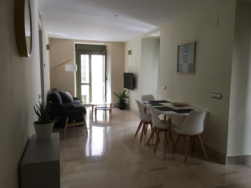 1E Azofaifo St Apartment Sevilla Buitenkant foto