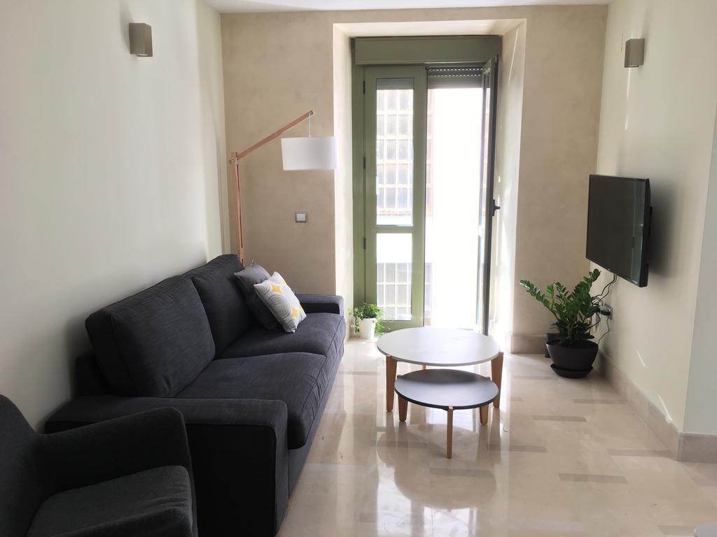 1E Azofaifo St Apartment Sevilla Buitenkant foto