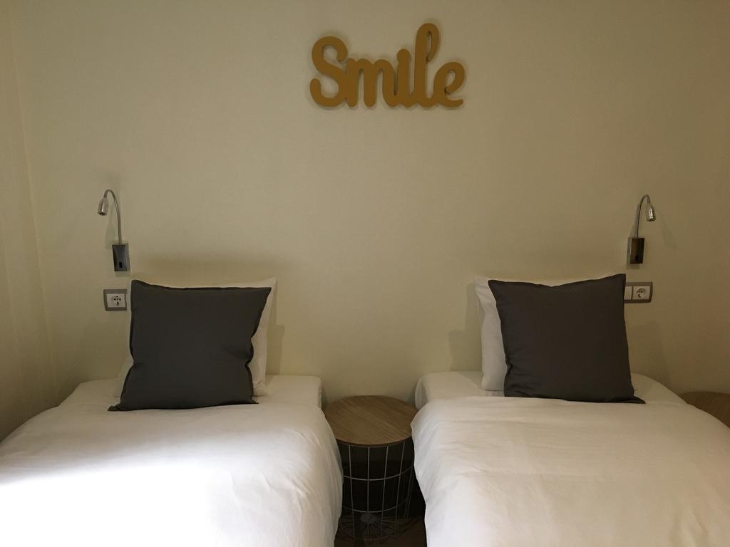 1E Azofaifo St Apartment Sevilla Buitenkant foto