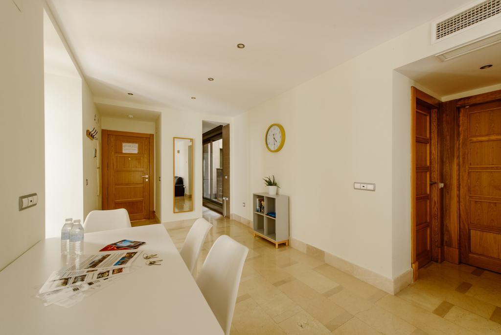 1E Azofaifo St Apartment Sevilla Buitenkant foto