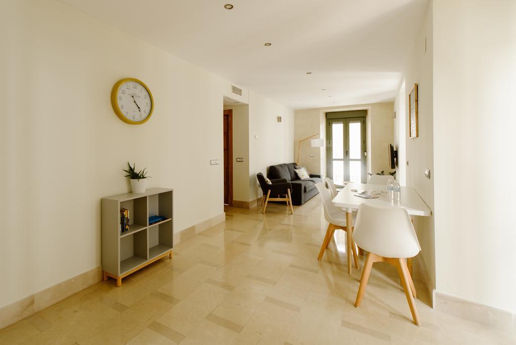 1E Azofaifo St Apartment Sevilla Buitenkant foto
